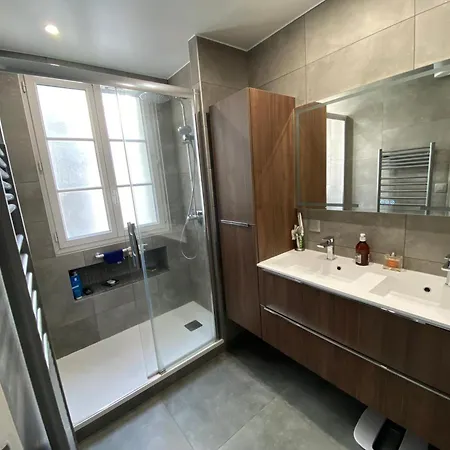 Maison Auguste Bed & Breakfast Parijs